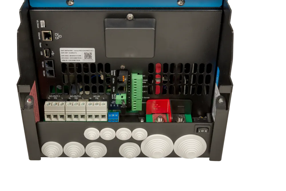 Invertor hibrid monofazat Victron EasySolar-II 48/3000/35-32 MPPT 250/70 GX 3 kW